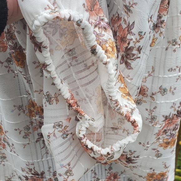 Vintage 1970s Floral Peasant Shirt - Picture 4 of 8